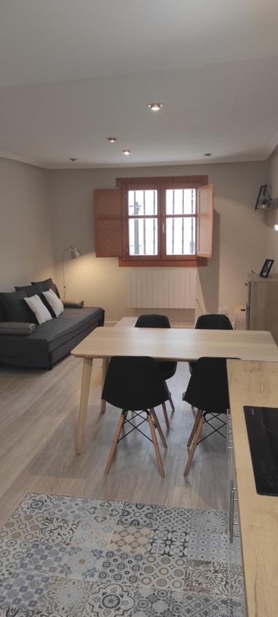 Apartamento Con Encanto En Casco Historico De Бургос Екстер'єр фото