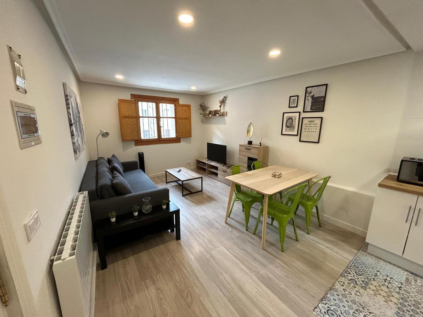 Apartamento Con Encanto En Casco Historico De Бургос Екстер'єр фото